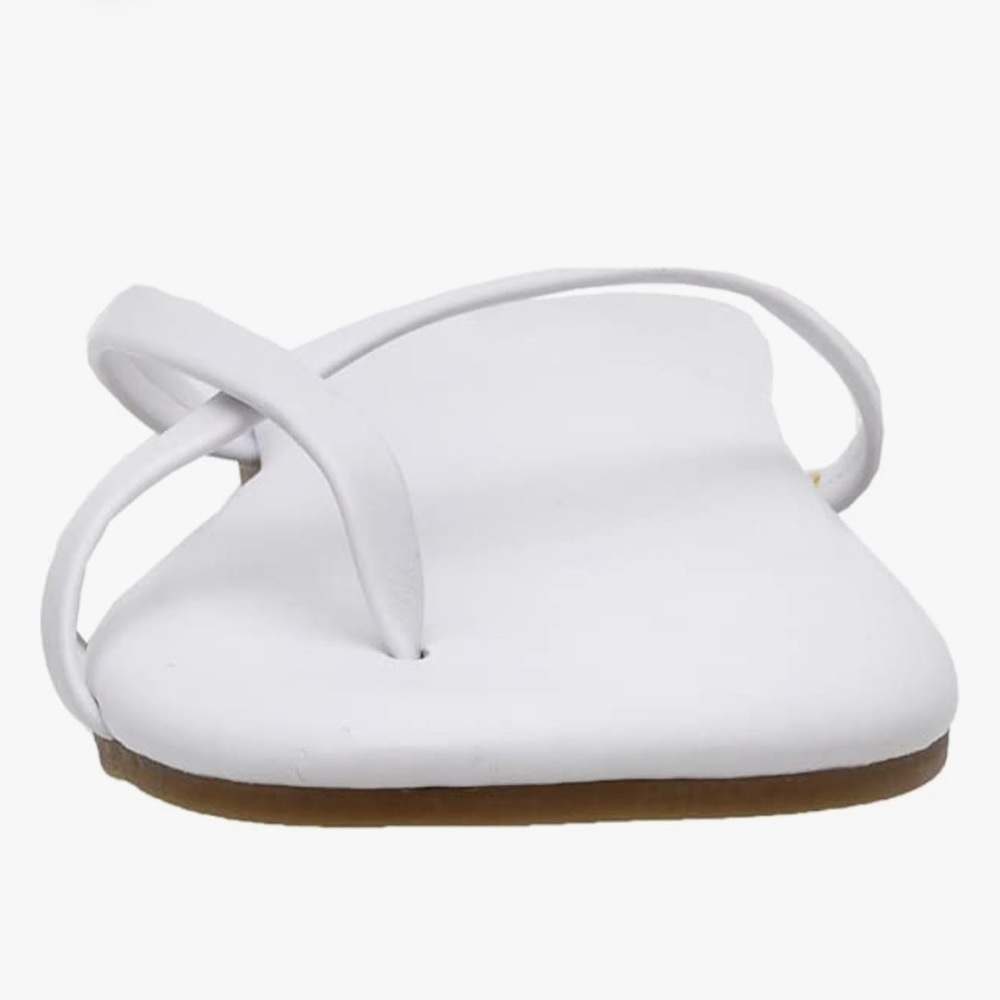 CUSHIONAIRE Women's Cove Flip Flop Sandal with Memory Foam New Without Box
